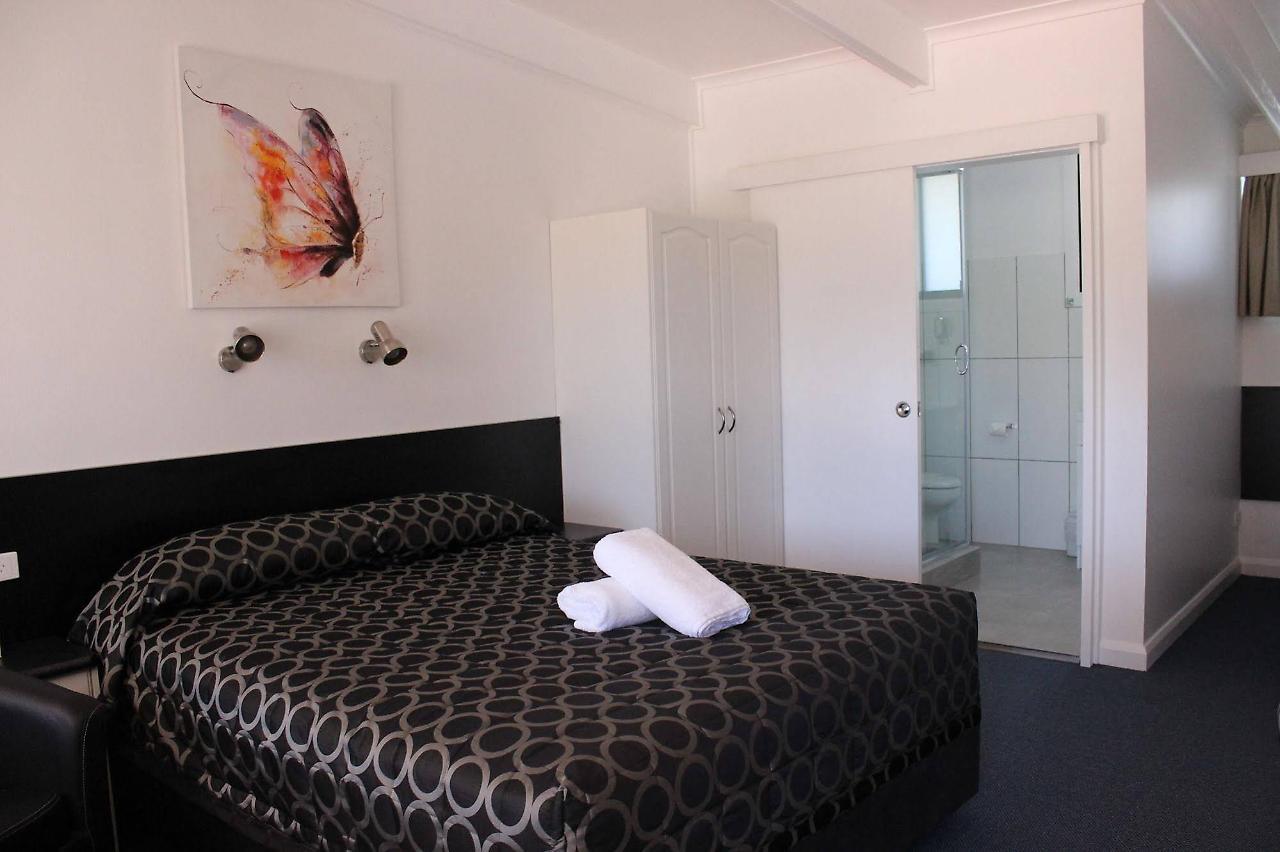 Twin Swans Motel Інферел Екстер'єр фото