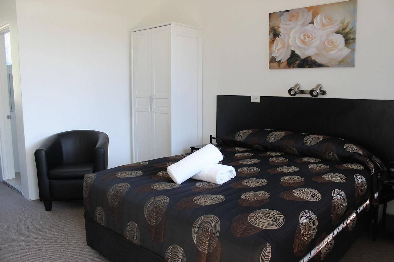 Twin Swans Motel Інферел Екстер'єр фото