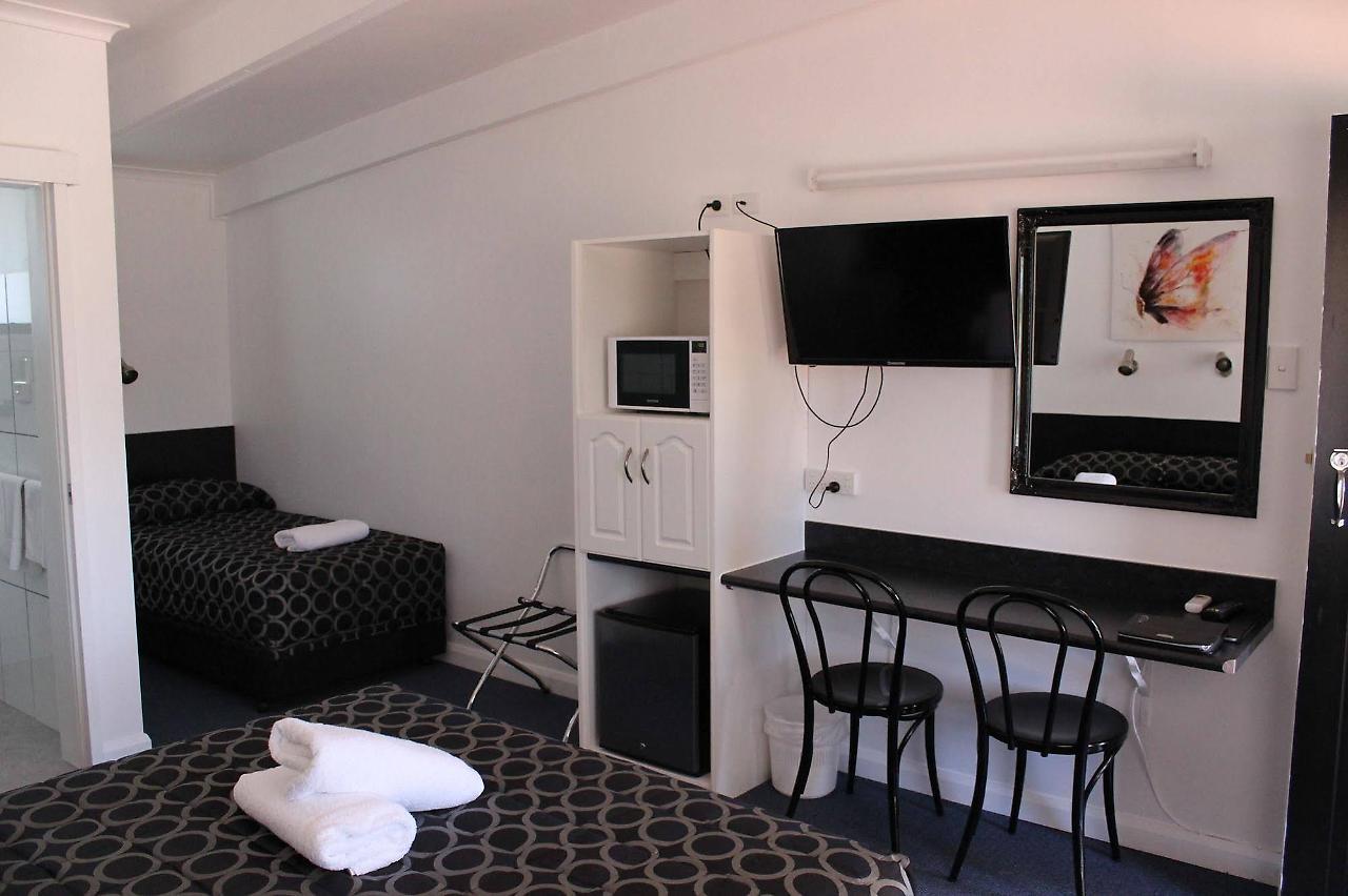 Twin Swans Motel Інферел Екстер'єр фото