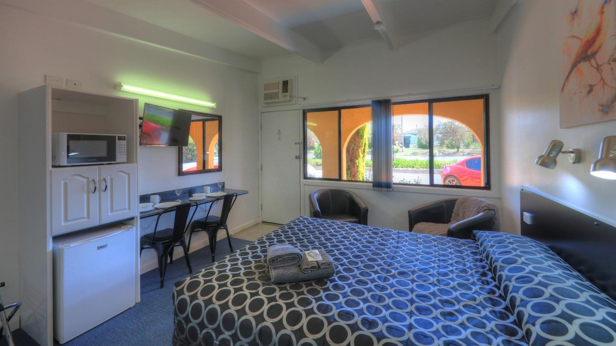 Twin Swans Motel Інферел Екстер'єр фото