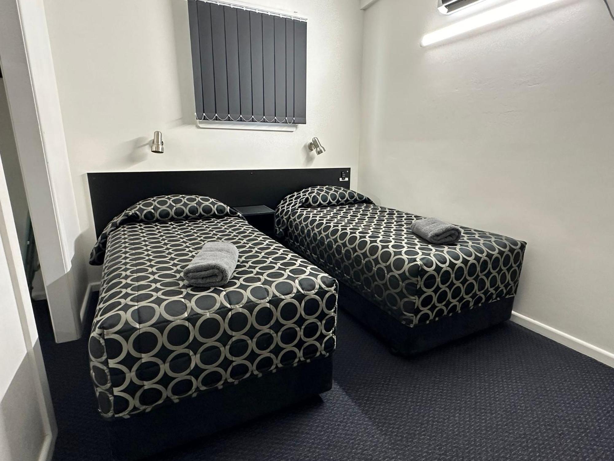 Twin Swans Motel Інферел Екстер'єр фото